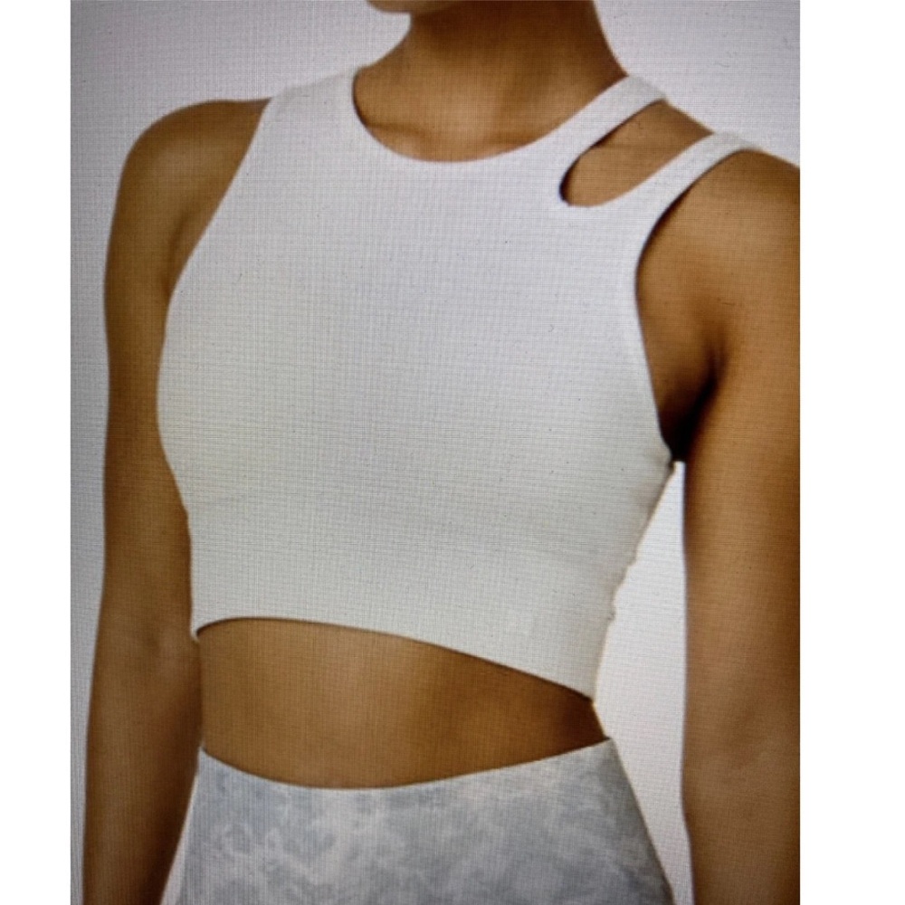 Top/ sports bra
